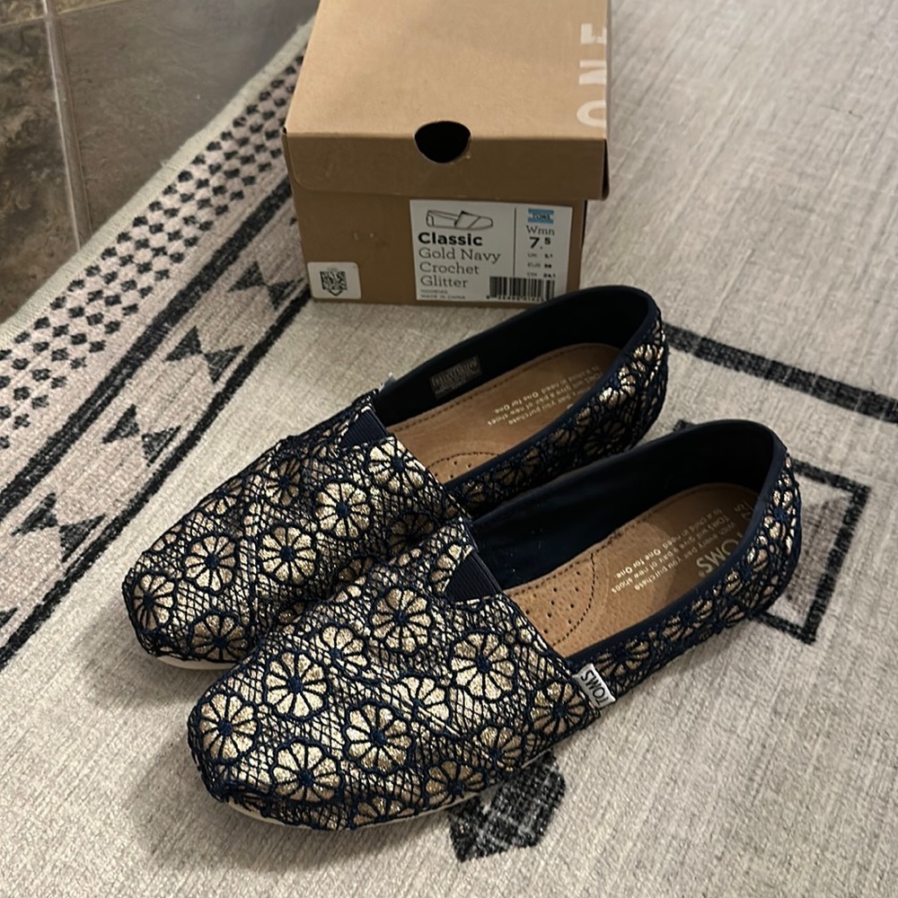 Toms shoes